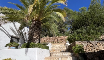 trappen exterior .jpeg